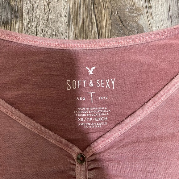 American eagle soft and sexy t-shirt! - Picture 2 of 3